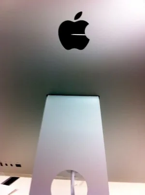 iMacの後部